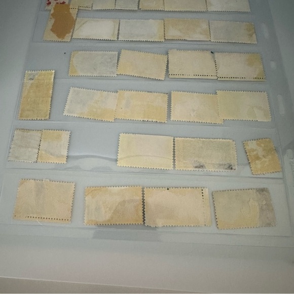 Vintage Christmas Stamps, most cancelled - 1970's - Picture 10 of 10